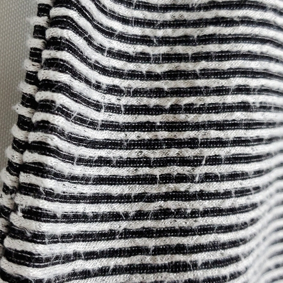 CeCe Black and White Striped Bell Sleeve TShirt - Size Small - Picture 10 of 12